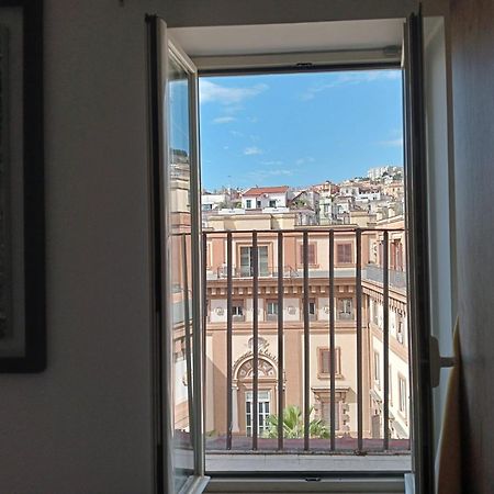 Barbaja Suites In Street Toledo 205 Nápoles Quarto foto